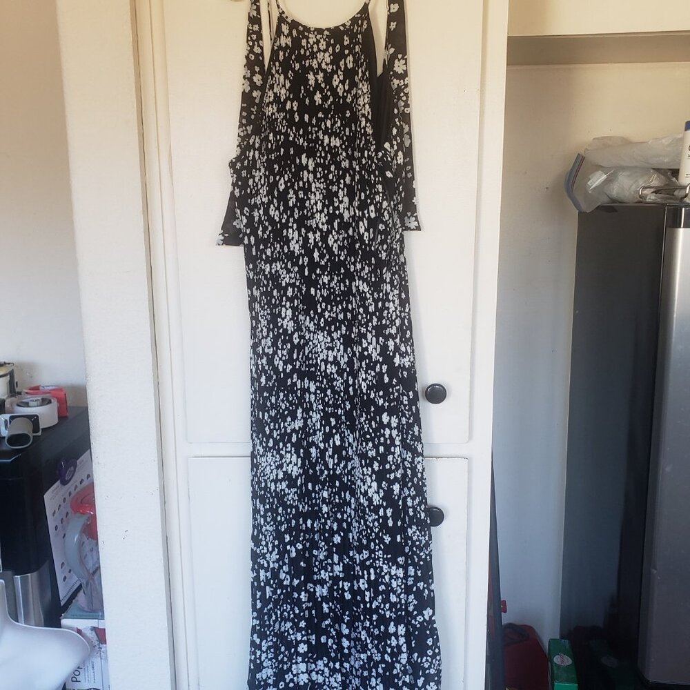 Black & White Floral Cold-Shoulder Maxi Dress